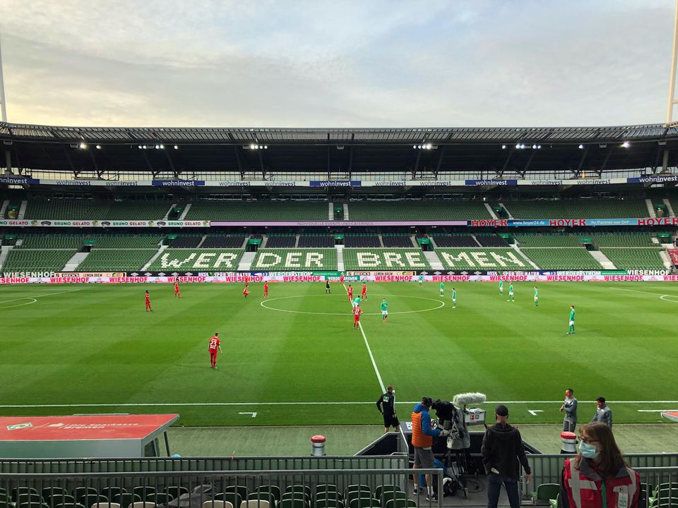 Prázdny štadión Werderu Brémy.