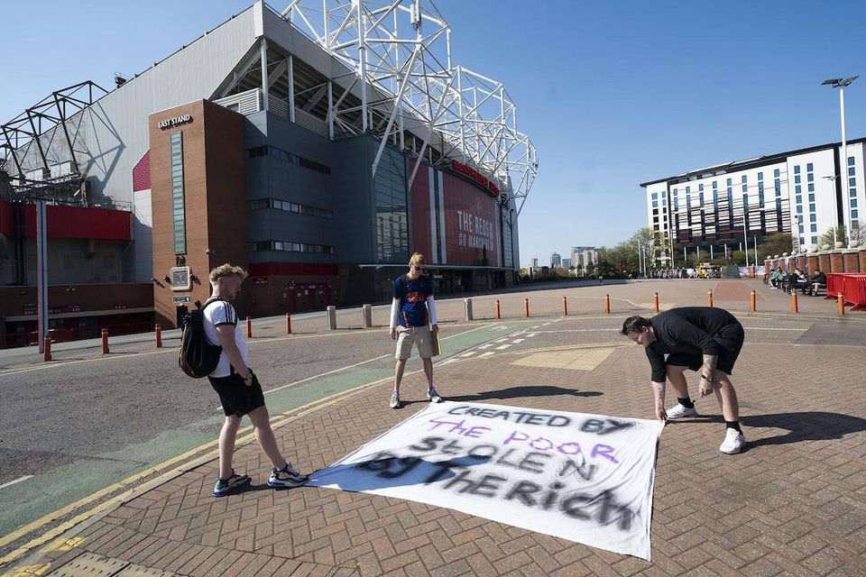 Protest fanúšikov Manchestru United proti Superlige.
