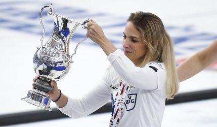 Švajčiarky získali zlaté medaily na MS v curlingu