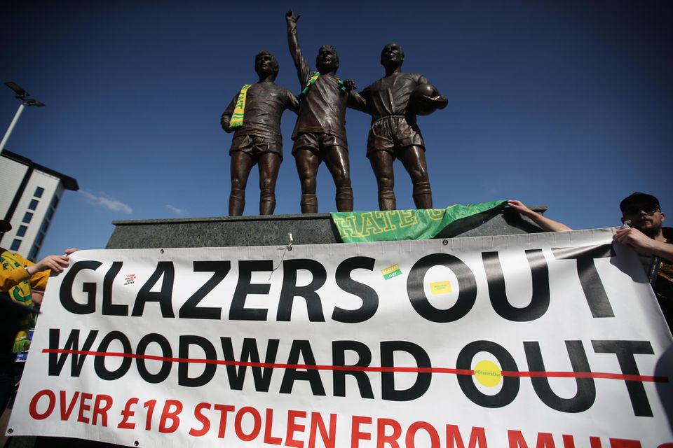 Fanúšikovia Manchestru United protestujú proti majiteľovi klubu Joelovi Glazerovi