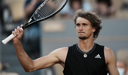 Roland Garros: Zverev postúpil prvýkrát do semifinále. Tsitsipas vyradil Medvedeva