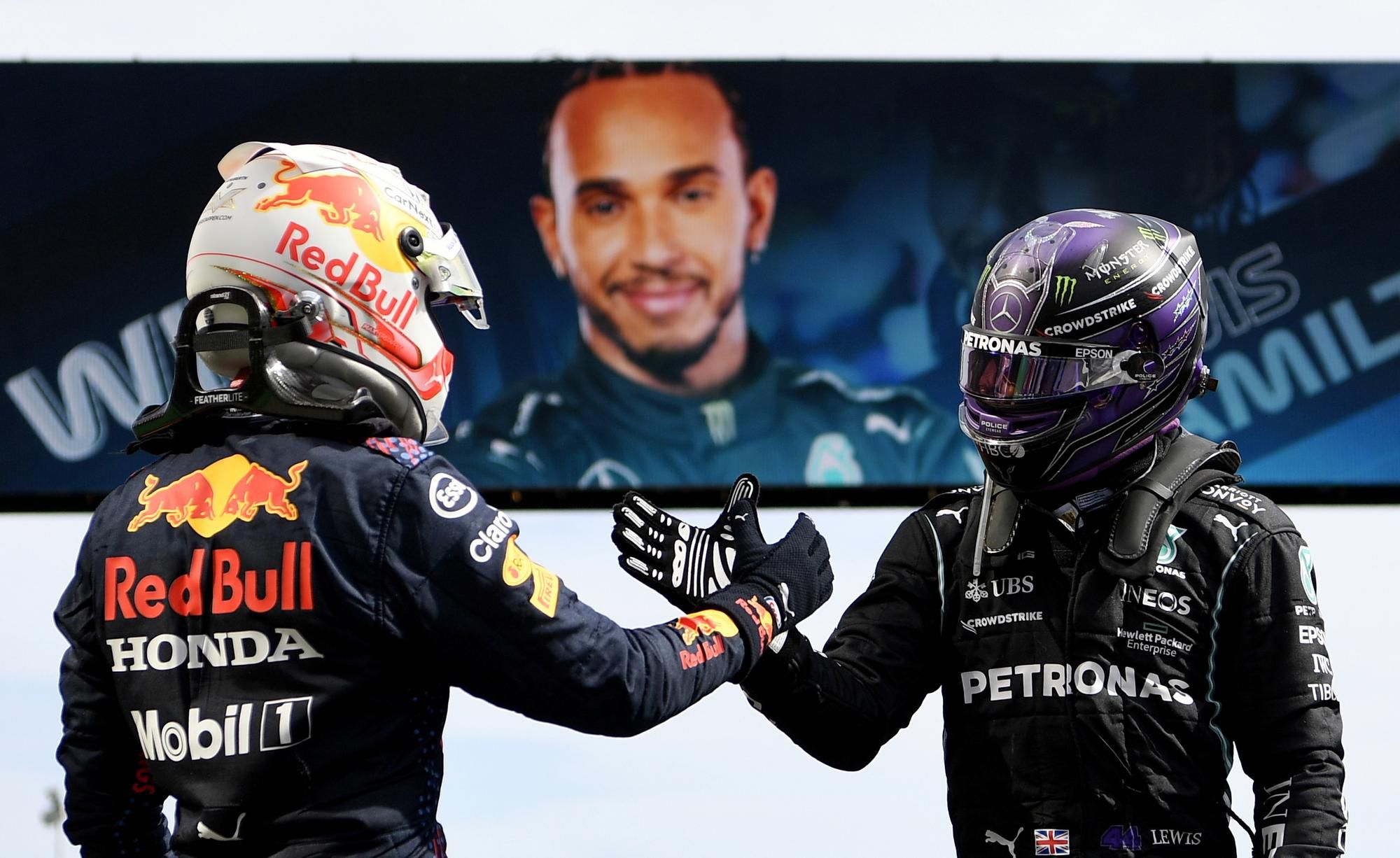 Lewis Hamilton a Max Verstappen.