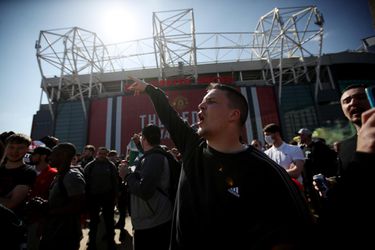 Stovky fanúšikov Manchestru United protestovali proti jednému z majiteľov