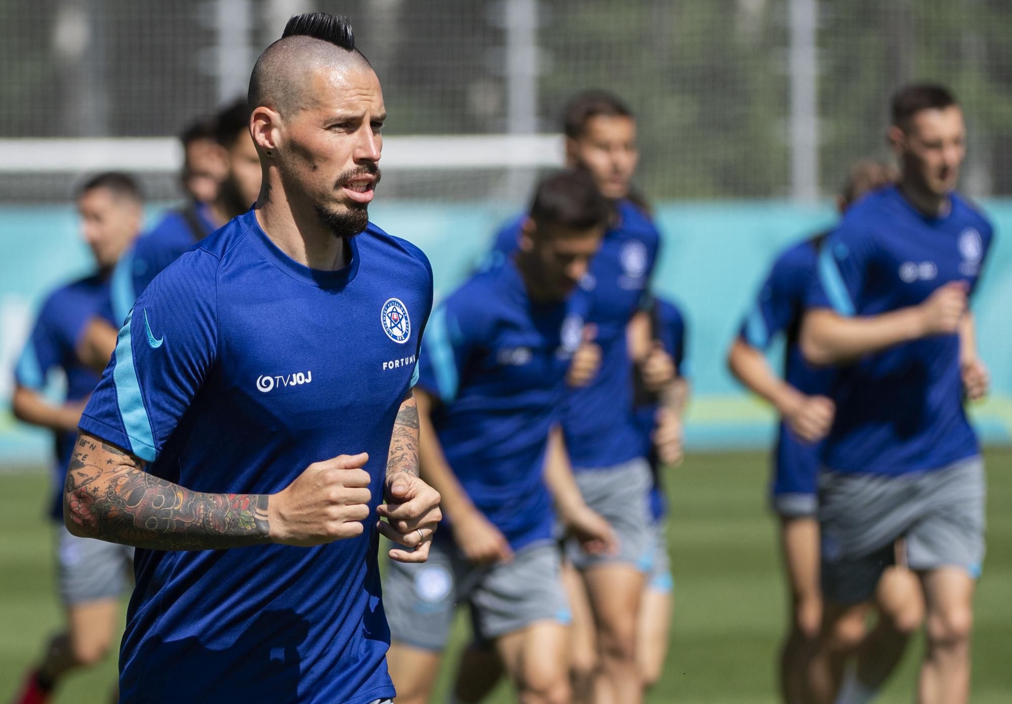 Kapitán slovenskej futbalovej reprezentácie Marek Hamšík a jeho spoluhráči počas tréningu v Petrohrade