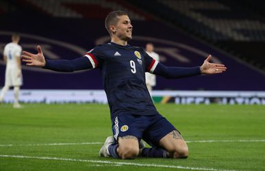 EURO 2020: Škóti si vo Wembley kľaknú, doma budú pred zápasmi stáť