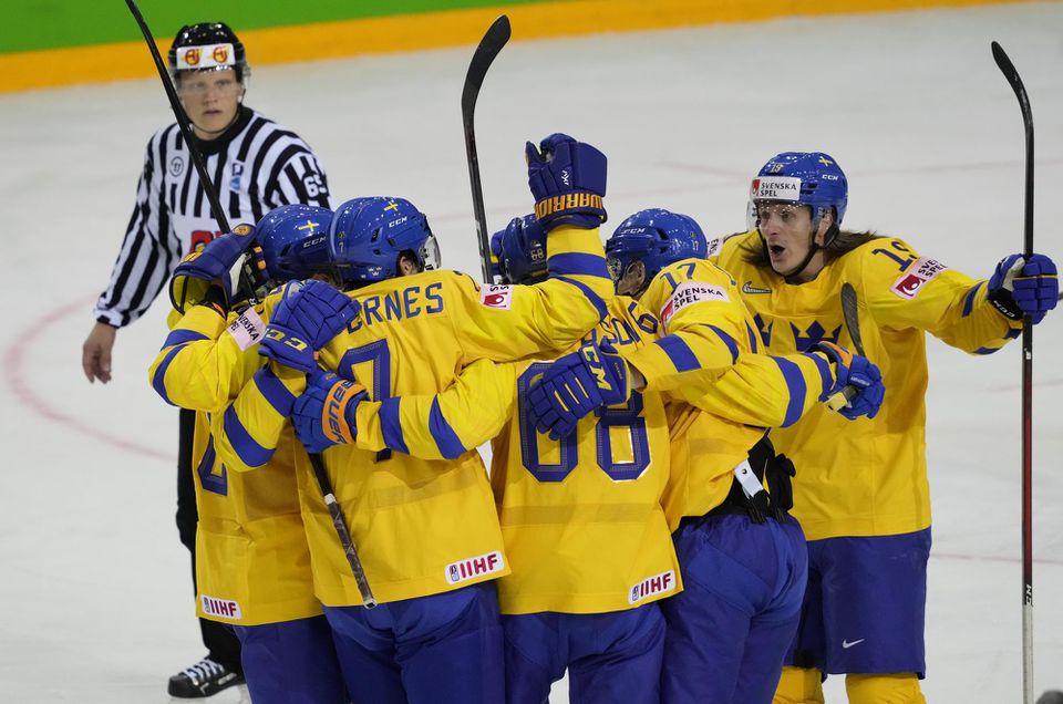 MS v hokeji 2021: Švédsko - Slovensko (Švédi sa tešia z gólu na 2:1)