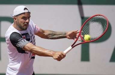 Roland Garros: Andrej Martin končí už po 1. kole, suverénny postup Rogera Federera