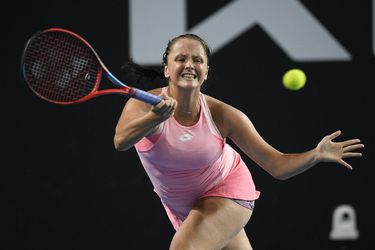 Roland Garros: Viktória Kužmová s Annou Kalinskou neuspeli v 1. kole štvorhry