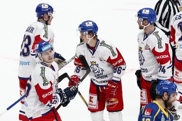 Osem hráčov z NHL sľúbilo Česku účasť na MS, pred duelom so Slovenskom urobili zmeny