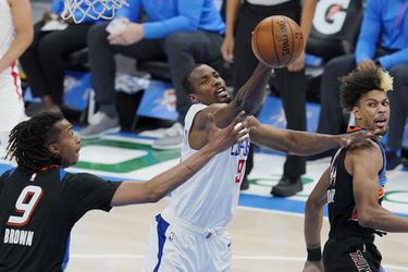 NBA: Serge Ibaka podstúpil operáciu a Clippers už v tejto sezóne nepomôže