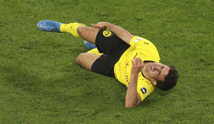 Mladý hráč Dortmundu po hororovom zranení absolvoval operáciu