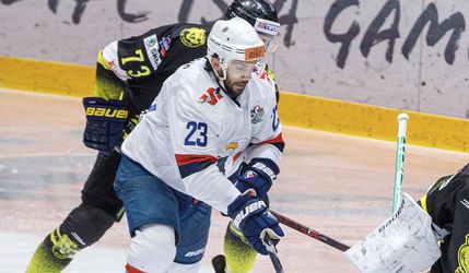 Kanadský útočník Brant Harris predĺžil zmluvu s HC Slovan Bratislava