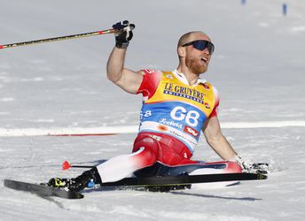 Dvojnásobný olympijský šampión v behu na lyžiach Martin Johnsrud Sundby ukončil kariéru