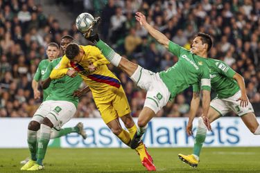 FC Villarreal sa dohodol na spolupráci s alžírskym obrancom