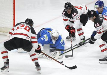 MS v hokeji: Kanada sa potrápila s Kazachstanom, „javorové listy” živia šancu na štvrťfinále
