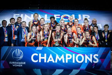 Euroliga žien: Basketbalistky Jekaterinburgu oslavujú titul, tretie miesto pre Fenerbahce