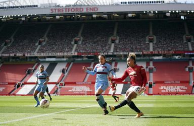 Ženský tím Manchestru United debutoval na Old Trafforde