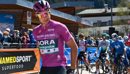 Giro: Peter Sagan má cyklámenový dres vo vrecku, najdlhšiu etapu ovládol Bettiol