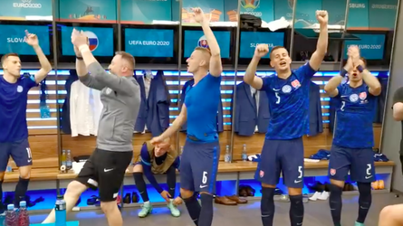 EURO 2020: Slovenskí futbalisti to po výhre nad Poľskom v šatni rozbalili