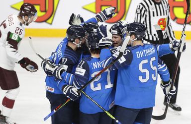 MS v hokeji: Fíni zdolali Lotyšsko až po predĺžení, postup do štvrťfinále majú istý