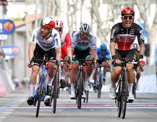 Pozrite si ešte raz záverečný špurt Petra Sagana v 5. etape Giro d'Italia