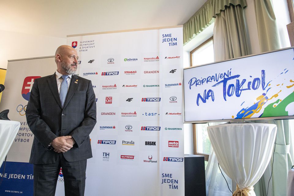 Prezident Slovenského olympijského a športového výboru (SOŠV) Anton Siekel digitálne podpísal slovenskú prihlášku na OH 2020 v Tokiu.