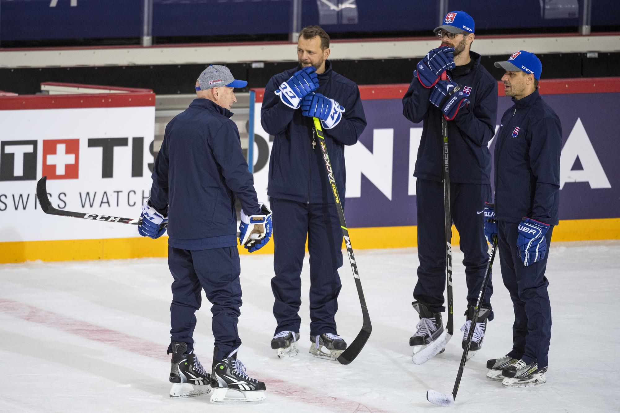 Craig Ramsay a jeho asistenti Andrej Podkonický, Michal Handzuš a Ján Pardavý