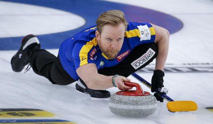 Curling-MS: Švédsko a Rusko do semifinále. USA, Kanada a Škótsko v play-off