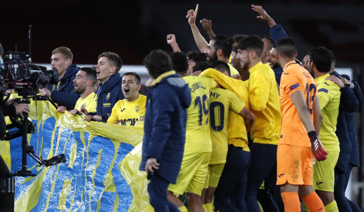 Futbalisti Villarrealu oslavujú postup do finále Európskej ligy