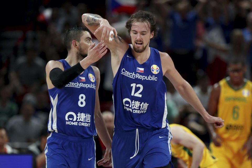 Českí basketbalisti.