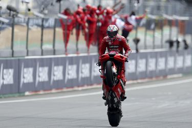 Veľká cena Francúzska: Jack Miller víťazom v MotoGP, Čech Salač prvýkrát na pódiu