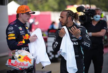 Lewis Hamilton a Mercedes sa opäť pohrali s konkurenciou. Hrozí nám ďalšia „nudná” sezóna?