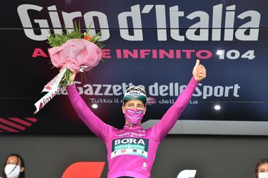 Giro: Peter Sagan dnes spečatil zisk cyklámenového dresu, celkovým víťazom Bernal