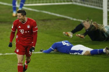 Bayern Mníchov zdolal posledné Schalke rozdielom triedy a zvýšil náskok na čele