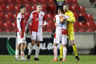 Slavia Praha má opäť problémy s nakazenými hráčmi: Do poslednej chvíle neviete, s kým sa dá počítať