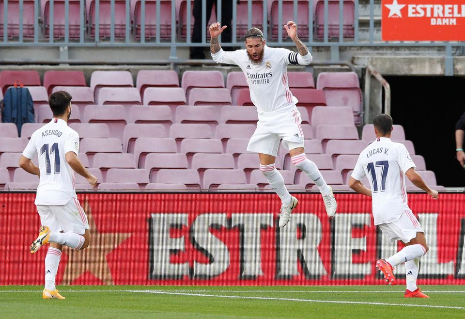 Sergio Ramos oslavuje víťazný gól.