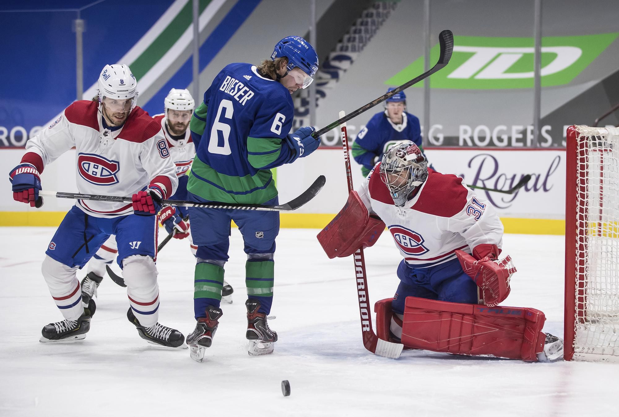 Brankár Carey Price v zápase Vancouver Canucks - Montreal Canadiens