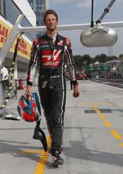 Romain Grosjean: Posaďte Lewisa Hamiltona do Haasu a nebude mať šancu