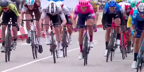Vuelta: Cort Nielsen vyhral dlhú horskú etapu, Roglič zvýšil náskok na čele