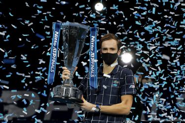 Daniil Medvedev otočil finále proti Dominicovi Thiemovi a prvýkrát vyhral Turnaj majstrov