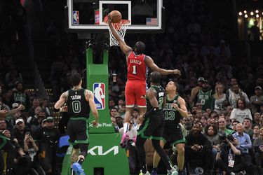 NBA: Jokič potiahol Denver, Philadelphia sa oprela o Hardena