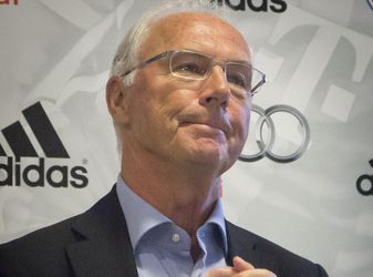 Franz Beckenbauer tvrdí, že Löw by mal zostať trénerom Nemecka
