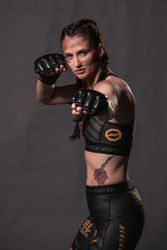 Lekári ju v 18 rokoch odpísali. Šampiónka sveta v kickboxe Chochlíková nevylučuje útok na titul UFC