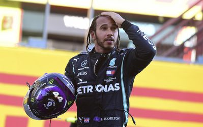 Lewis Hamilton môže v nedeľu vyrovnať legendárny rekord Michaela Schumachera