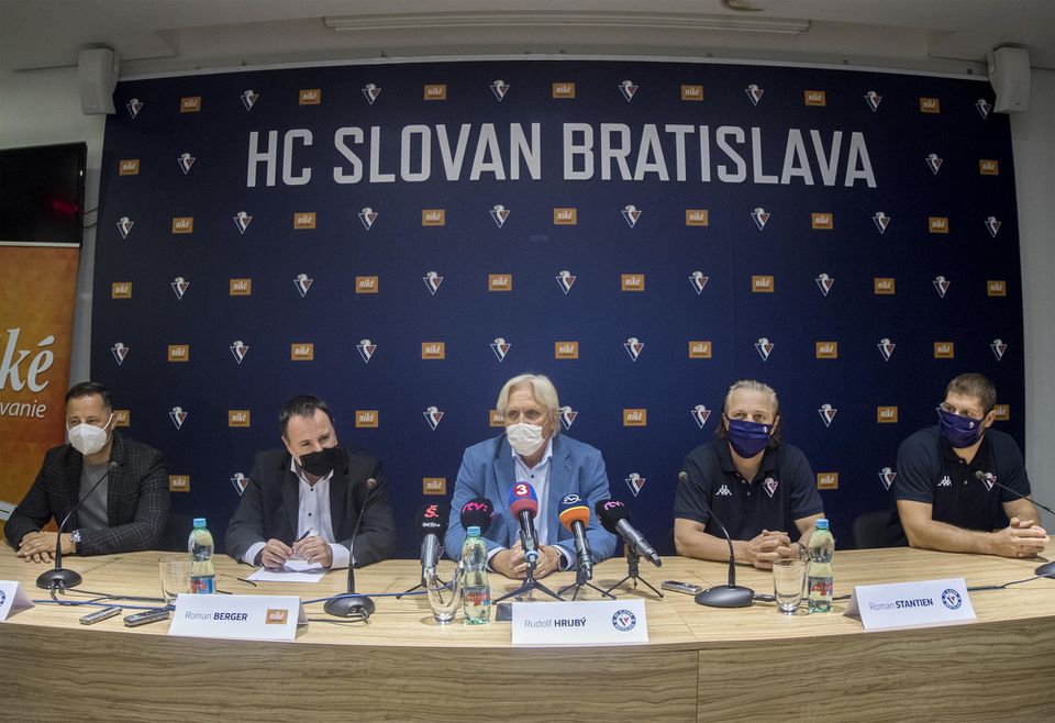 HC Slovan predstavil nového generálneho partnera.