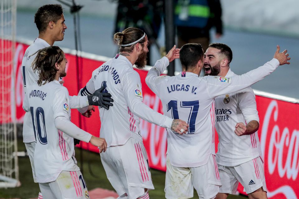 Hráči Realu Madrid sa radujú z gólu