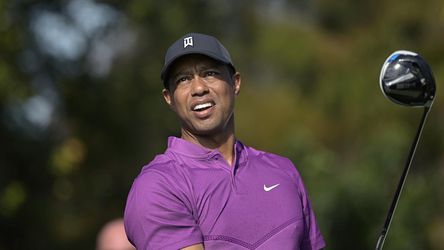 Tiger Woods je po vážnej dopravnej nehode v nemocnici