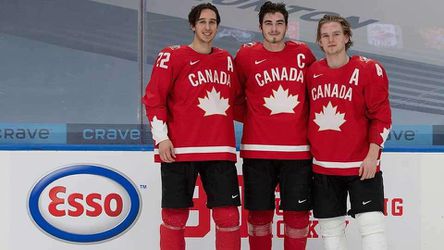 MS v hokeji U20: Kanada prišla o svojho kapitána a najväčšiu hviezdu turnaja