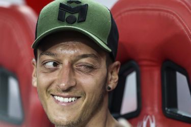 Mesut Özil potvrdil odchod z Arsenalu a oznámil kam prestupuje