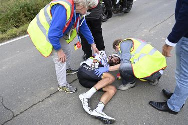 Juliana Alaphilippa čaká operácia, na pretekoch Okolo Flámska narazil do motorky